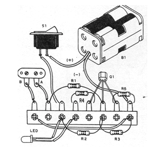Figure 2 - Assembly on a terminal strip Figure 2 - Assembly on a terminal strip